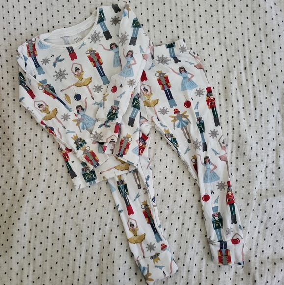 LOT - Little Planet 2 piece 12M-18M - Picture 2 of 2